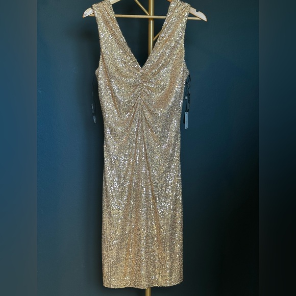 Laundry By Shelli Segal Gold Sequin Gown - Picture 1 of 7
